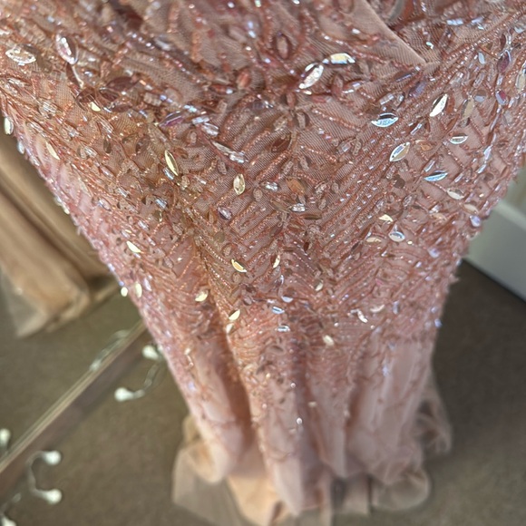MAC DUGGAL
Embellished Flutter Sleeve Gown - Picture 9 of 17